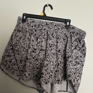 Black and White Lulu Patterned Shorts